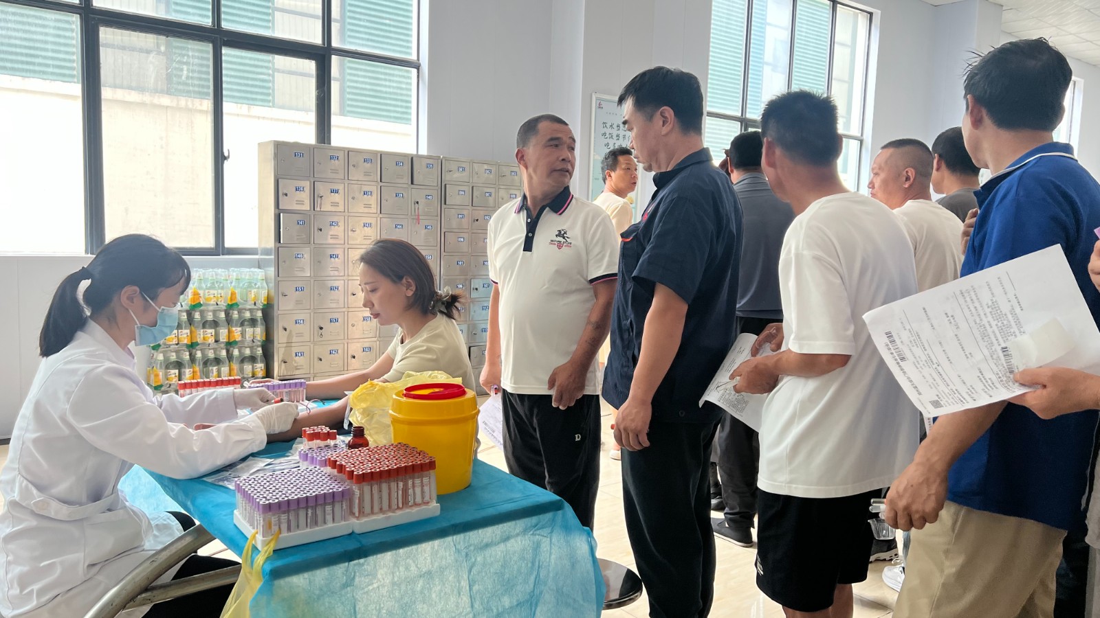暖心體檢進(jìn)廠區(qū) 關(guān)愛員工保健康